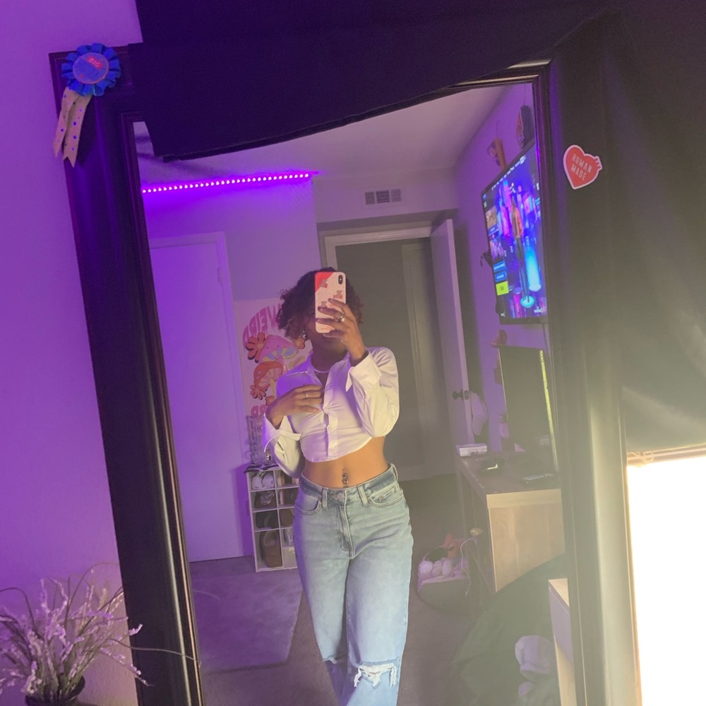 Sexy collared crop top!